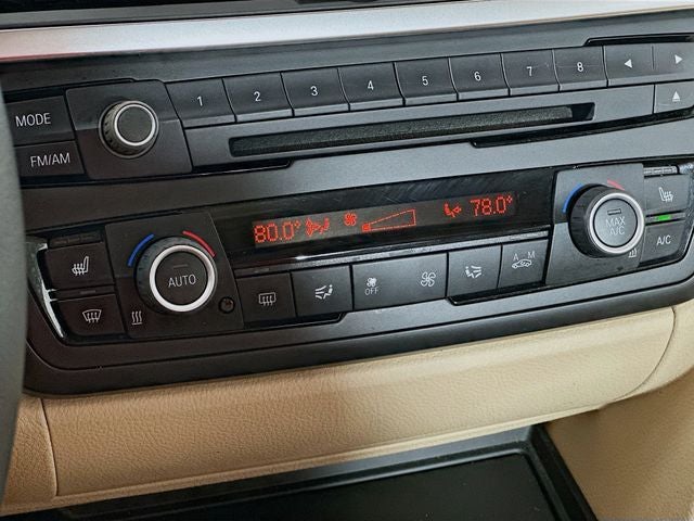 2013 BMW 3 Series 320i xDrive w/ HEATED LEATHER