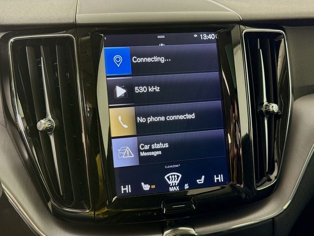 2020 Volvo XC60 T5 Momentum AWD w/ PWR SUNROOF
