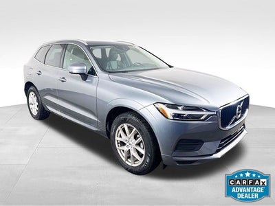 2020 Volvo XC60 T5 Momentum AWD w/ PWR SUNROOF