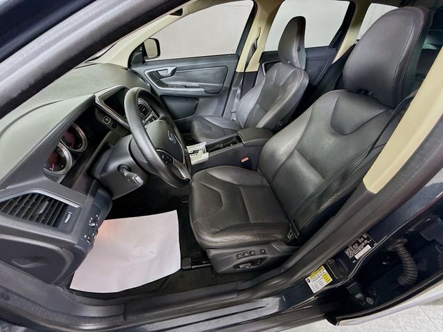 2012 Volvo XC60 T6 AWD w/ ONLY 53K MILES
