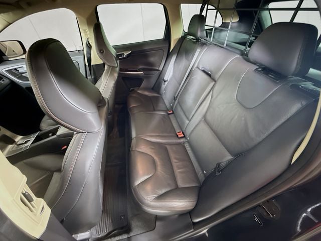 2012 Volvo XC60 T6 AWD w/ ONLY 53K MILES