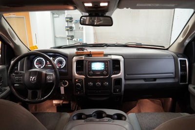 2014 RAM 1500 Big Horn 4X4 5.7L HEMI V8