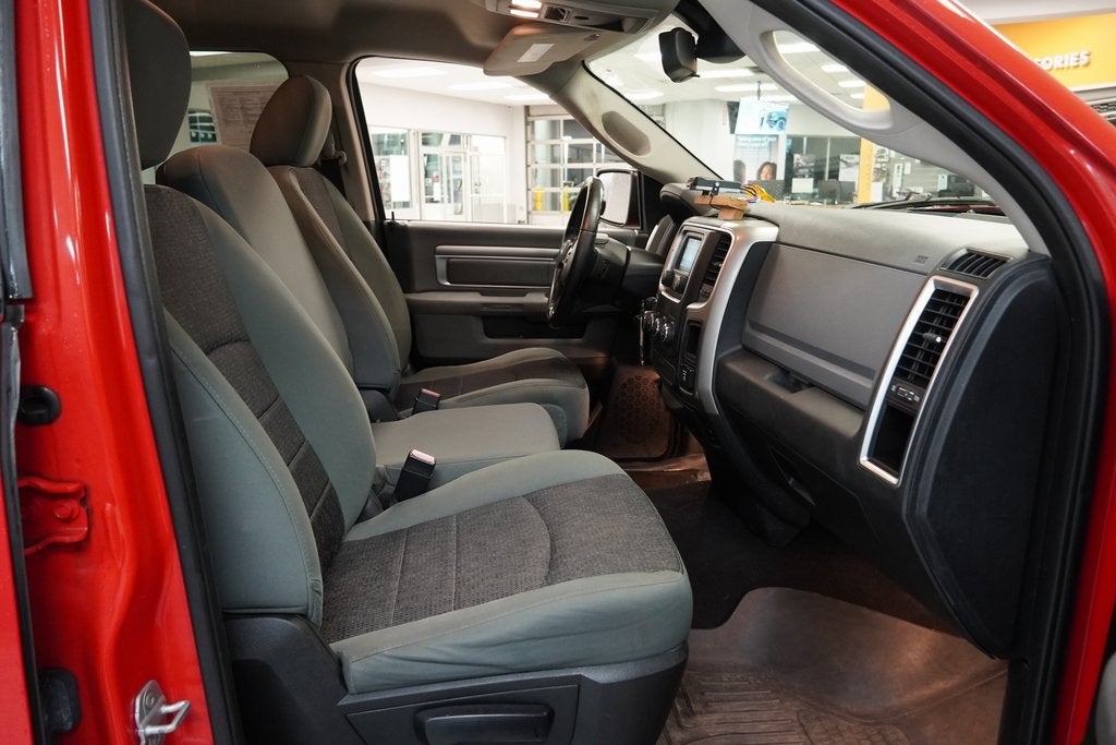 2014 RAM 1500 Big Horn 4X4 5.7L HEMI V8