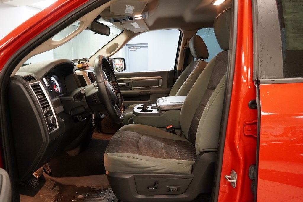 2014 RAM 1500 Big Horn 4X4 5.7L HEMI V8