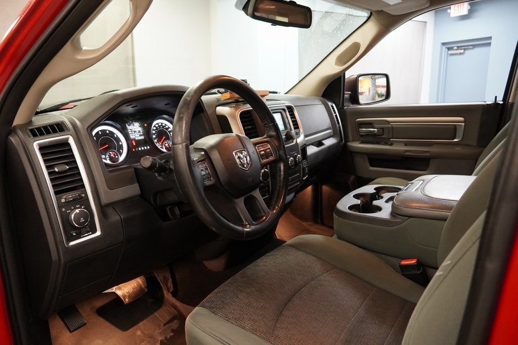 2014 RAM 1500 Big Horn 4X4 5.7L HEMI V8