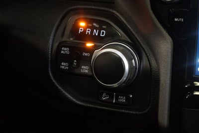 2020 RAM 1500 Big Horn/Lone Star CREW CAB 4X4