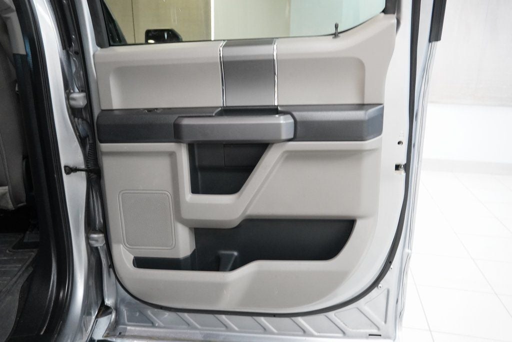 2020 Ford F-150 XLT 4WD CREW CAB