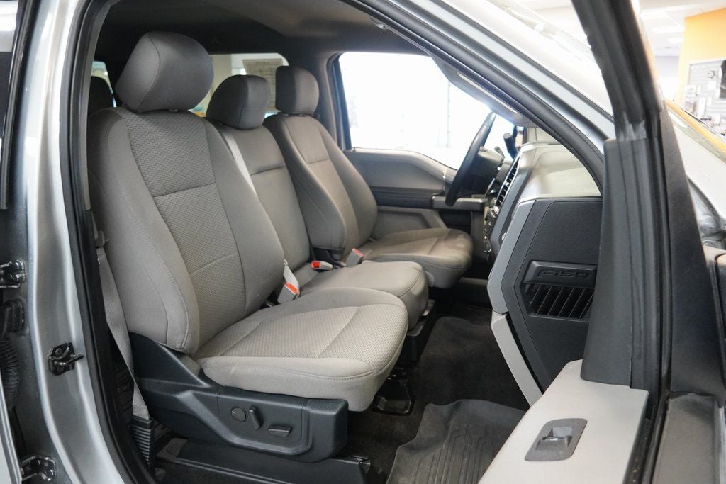 2020 Ford F-150 XLT 4WD CREW CAB