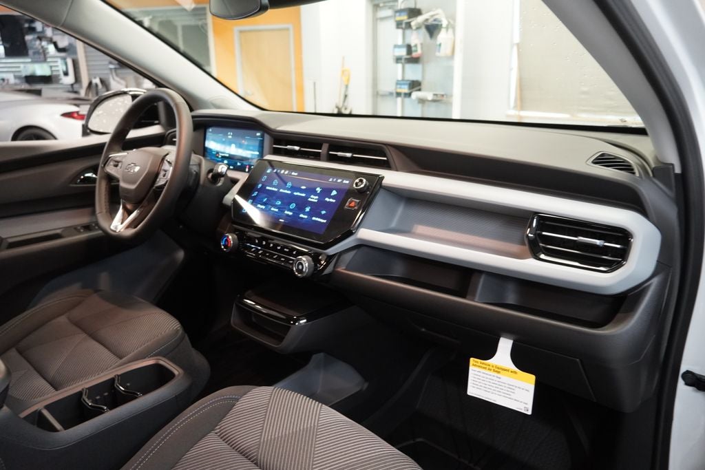 2027 Chevrolet Bolt EV LT