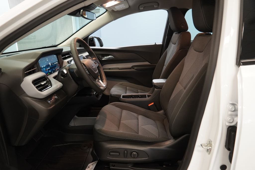 2027 Chevrolet Bolt EV LT
