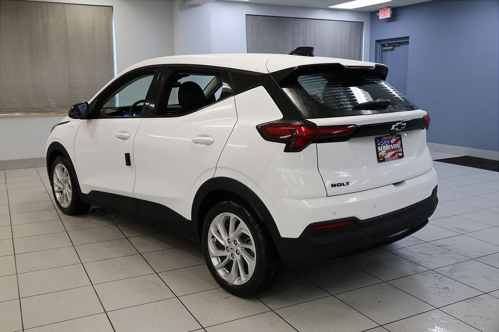 2027 Chevrolet Bolt EV LT