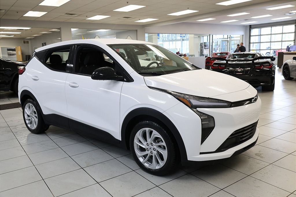2027 Chevrolet Bolt EV LT