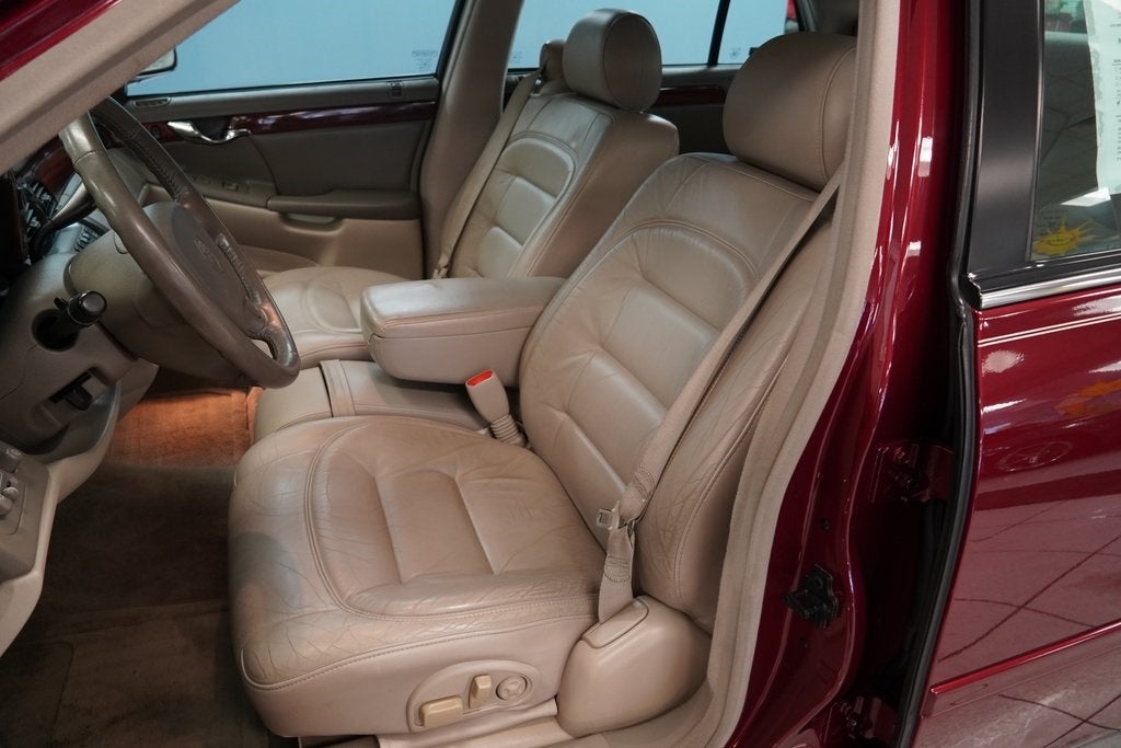 2000 Cadillac DeVille Base