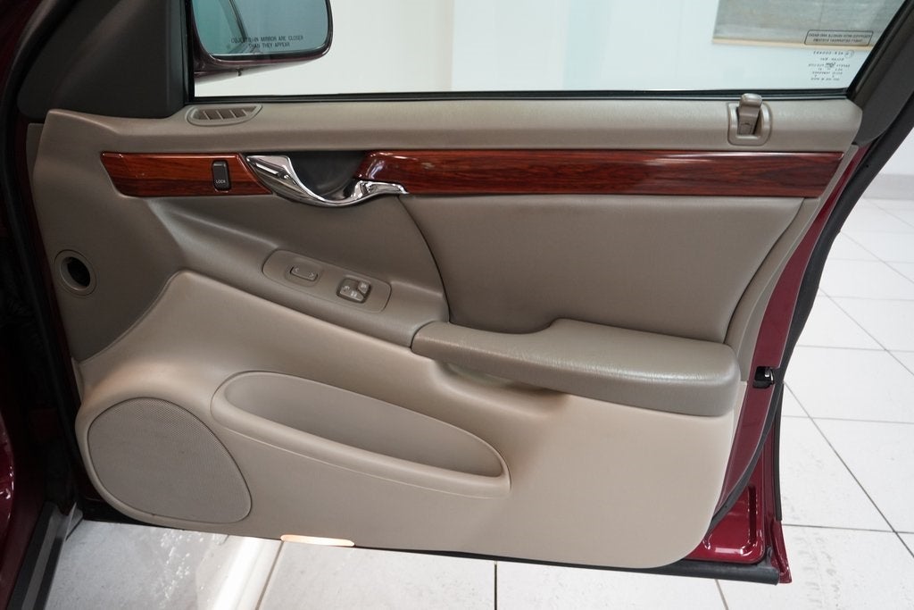 2000 Cadillac DeVille Base