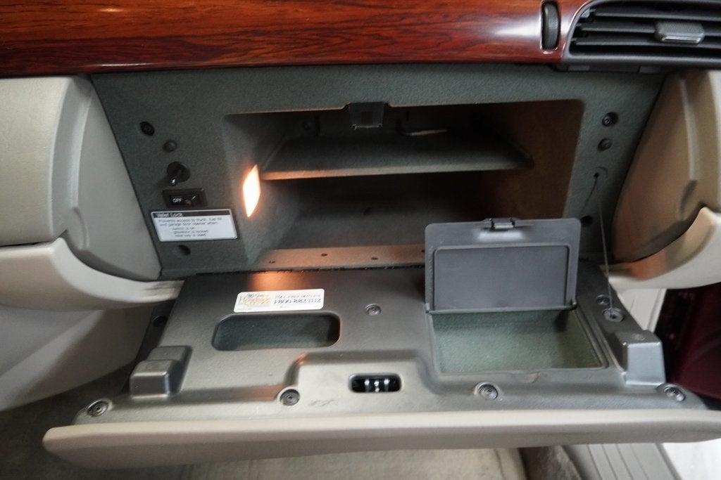 2000 Cadillac DeVille Base