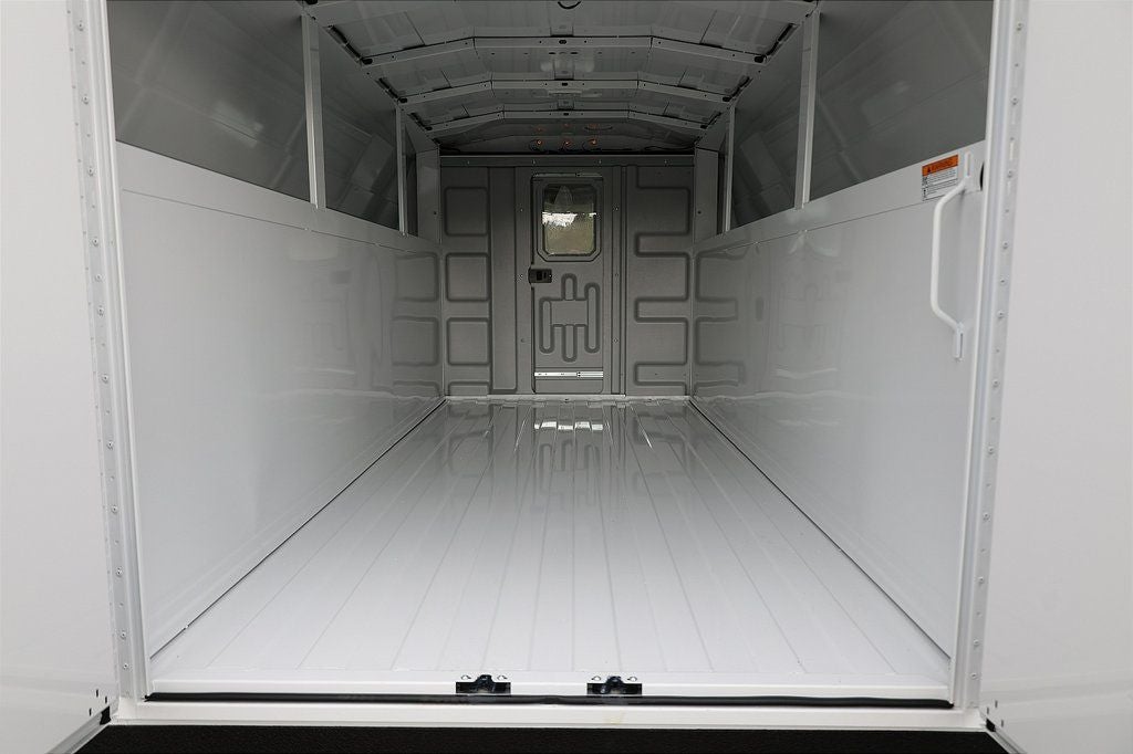 2025 Chevrolet Express 3500 Work Van Cutaway