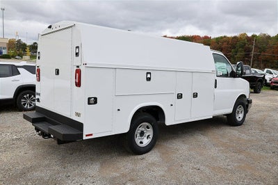 2025 Chevrolet Express 3500 Work Van Cutaway