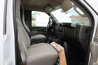 2025 Chevrolet Express 3500 Work Van Cutaway