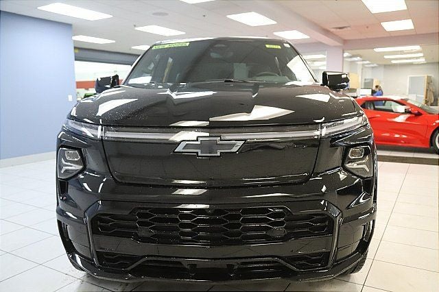 2024 Chevrolet Silverado EV RST