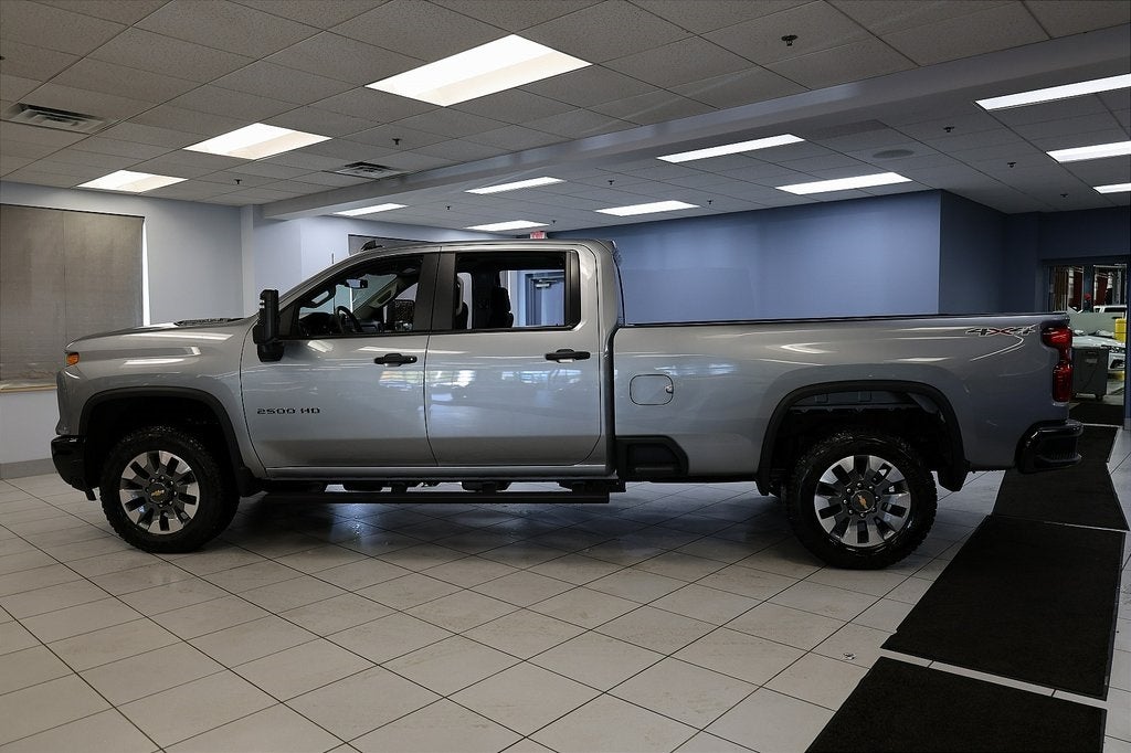 2026 Chevrolet Silverado 2500HD Custom