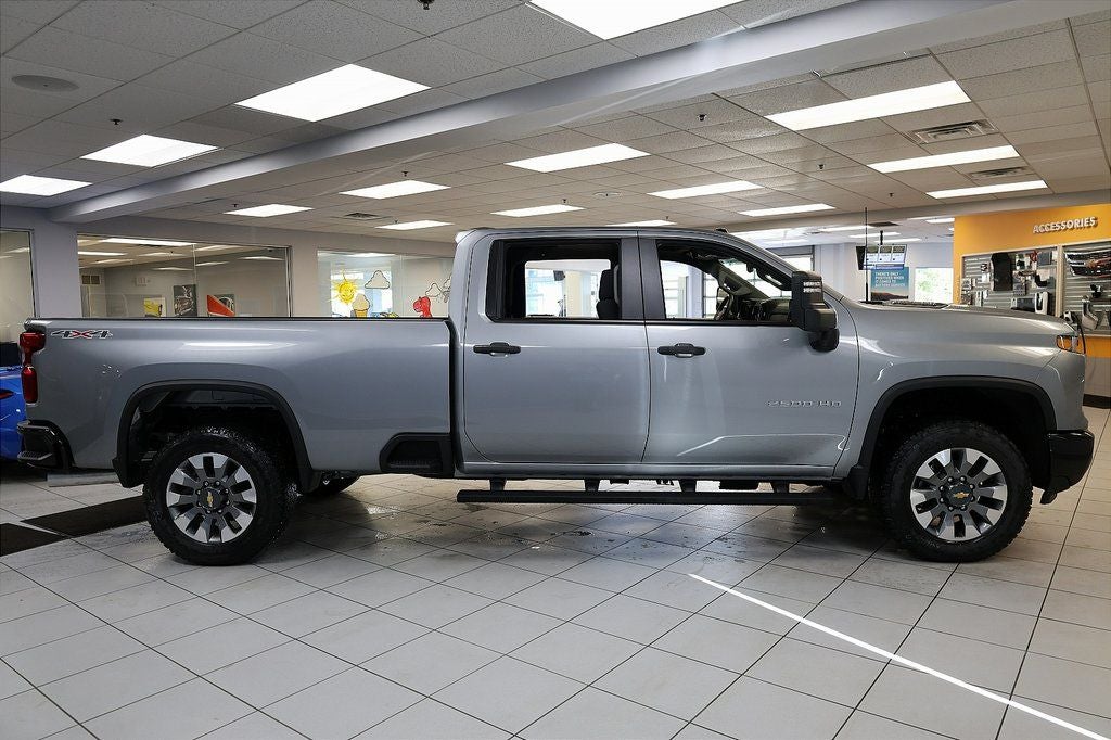 2026 Chevrolet Silverado 2500HD Custom