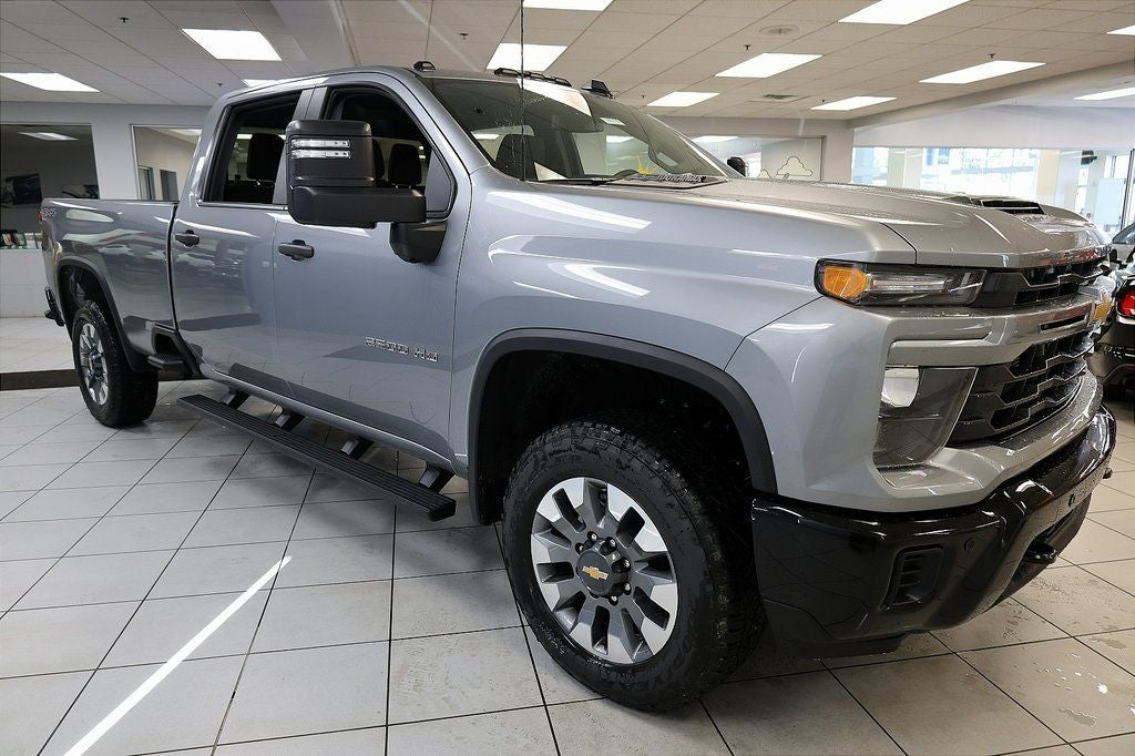2026 Chevrolet Silverado 2500HD Custom