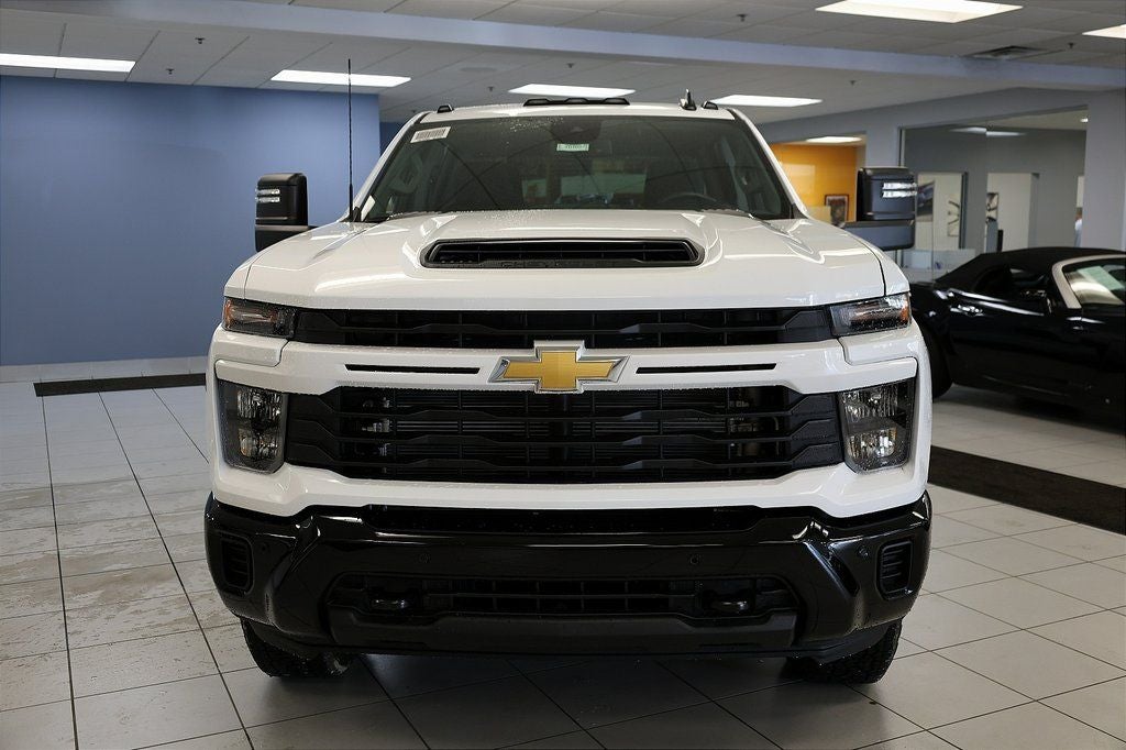2026 Chevrolet Silverado 2500HD Custom