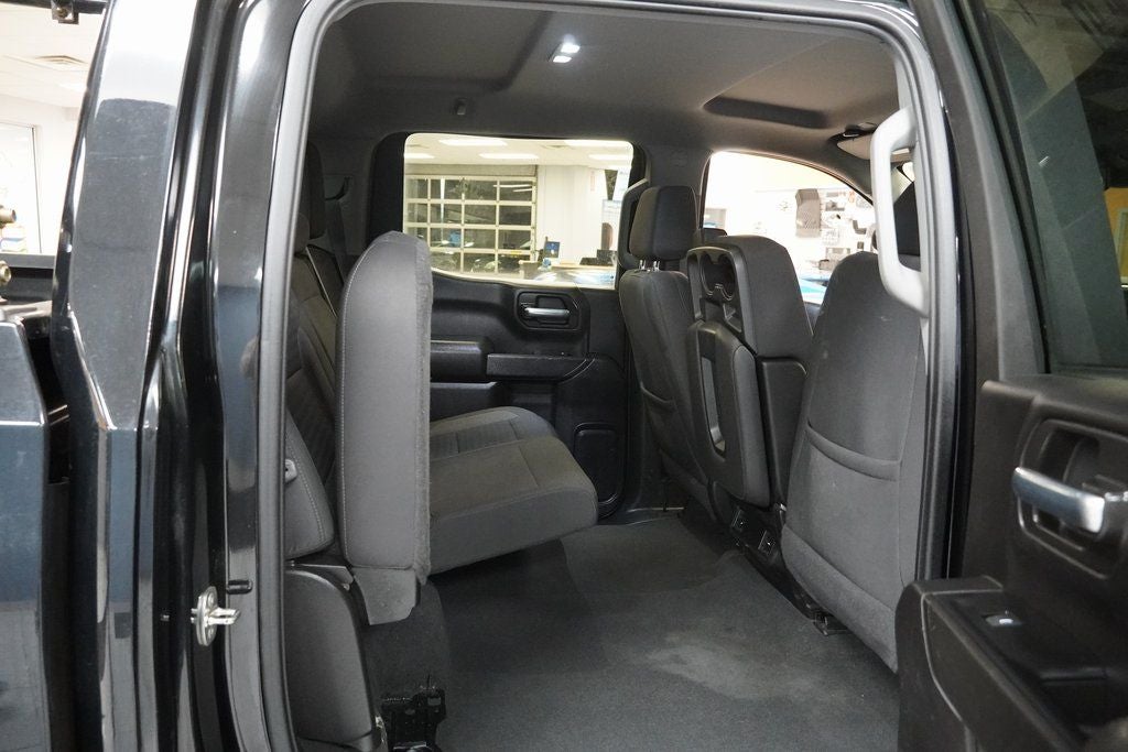 2022 Chevrolet Silverado 1500 Custom 4WD CREW CAB