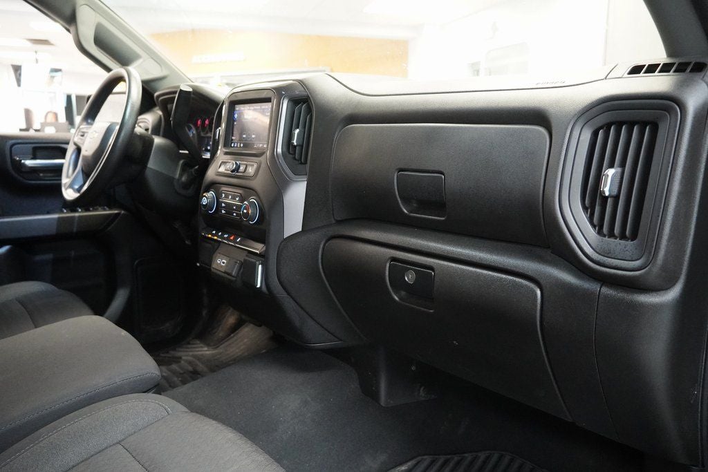 2022 Chevrolet Silverado 1500 Custom 4WD CREW CAB