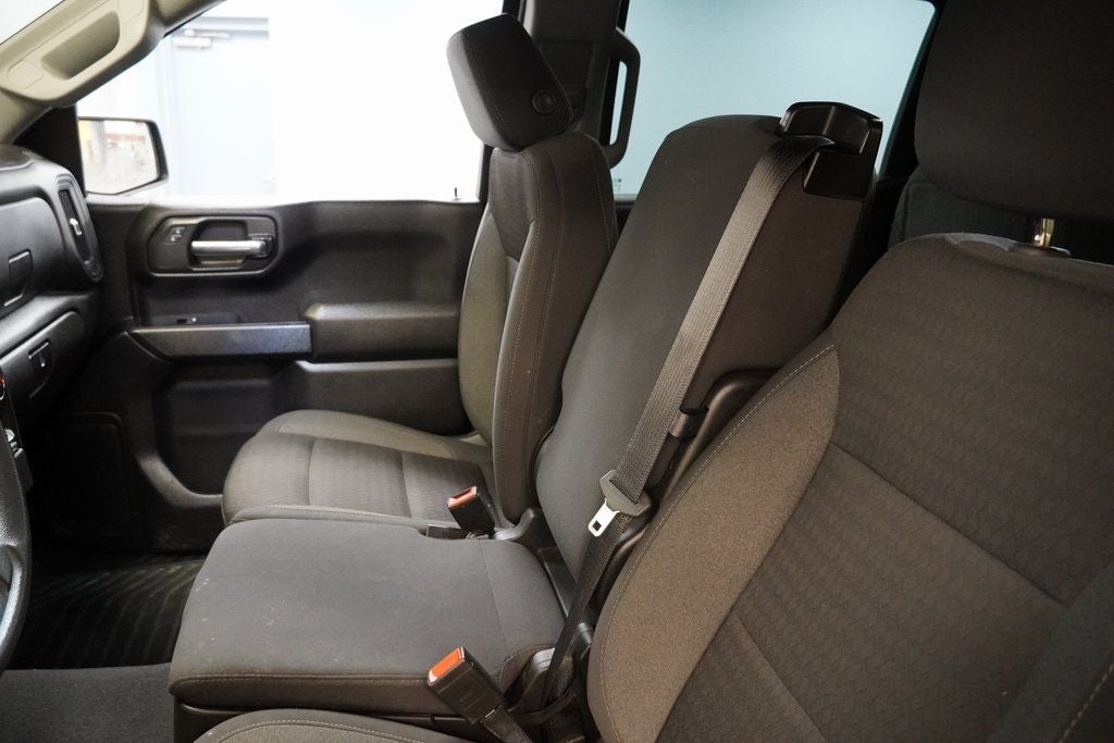 2022 Chevrolet Silverado 1500 Custom 4WD CREW CAB