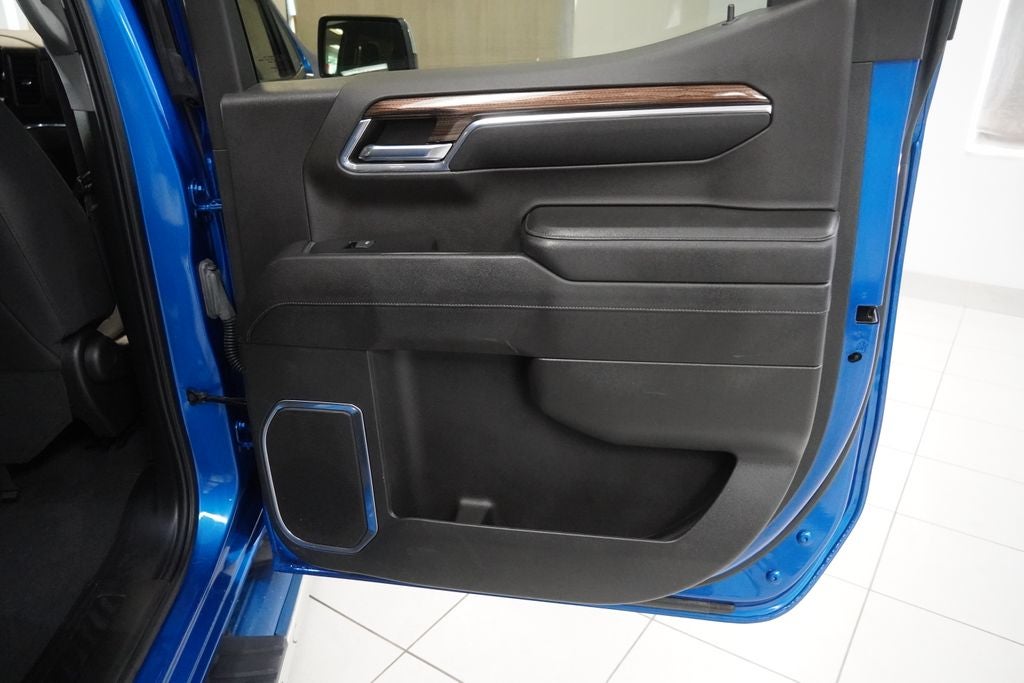 2023 Chevrolet Silverado 1500 LT LT1 CREW CAB 4X4