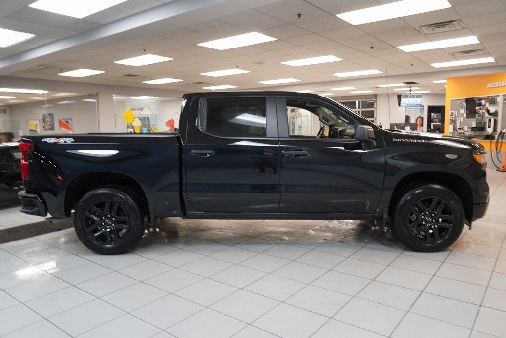 2025 Chevrolet Silverado 1500 Custom