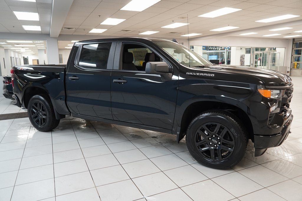 2025 Chevrolet Silverado 1500 Custom