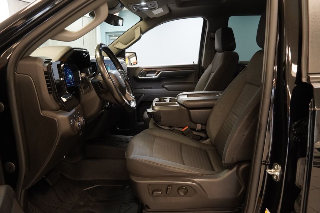 2024 Chevrolet Silverado 1500 LT LT1 CREW CAB 4X4
