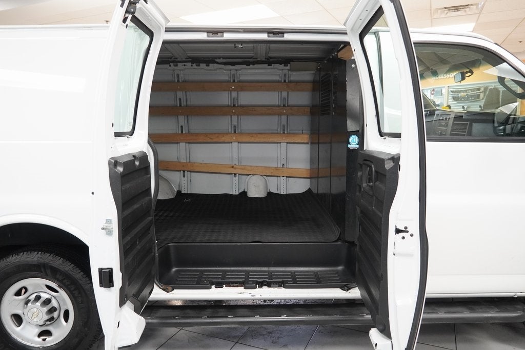 2021 Chevrolet Express 2500 Work Van Cargo