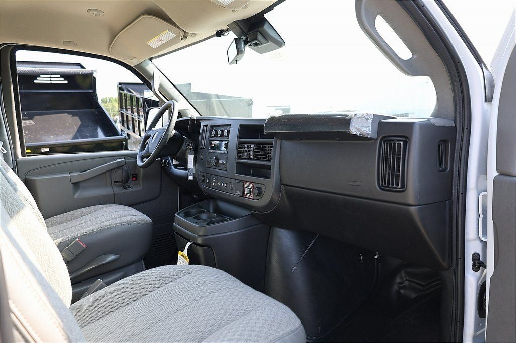 2025 Chevrolet Express 2500 Work Van Cargo