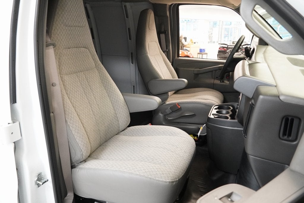 2025 Chevrolet Express 2500 Work Van Cargo
