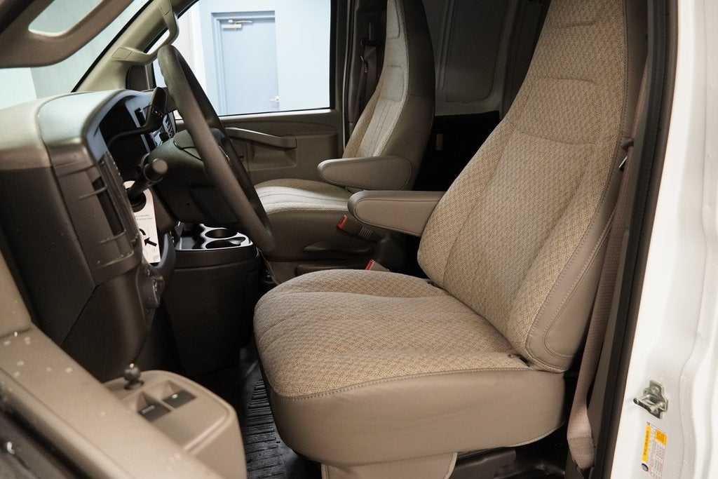 2025 Chevrolet Express 2500 Work Van Cargo