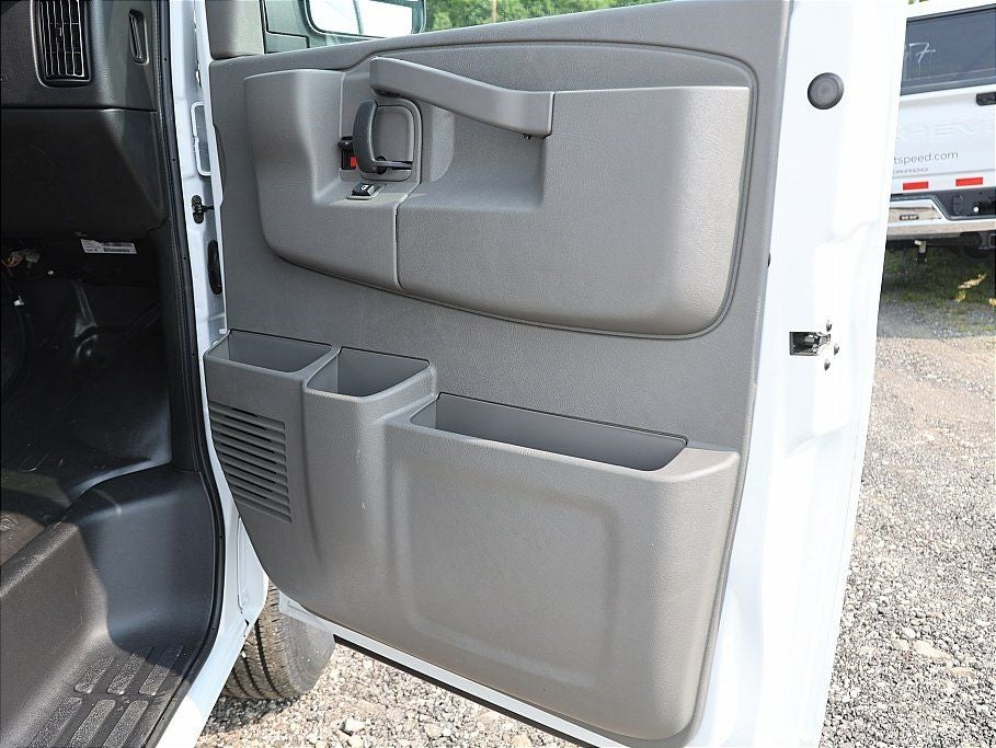 2025 Chevrolet Express 2500 Work Van Cargo