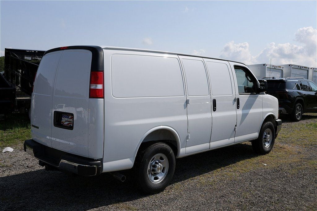 2025 Chevrolet Express 3500 Work Van Cargo