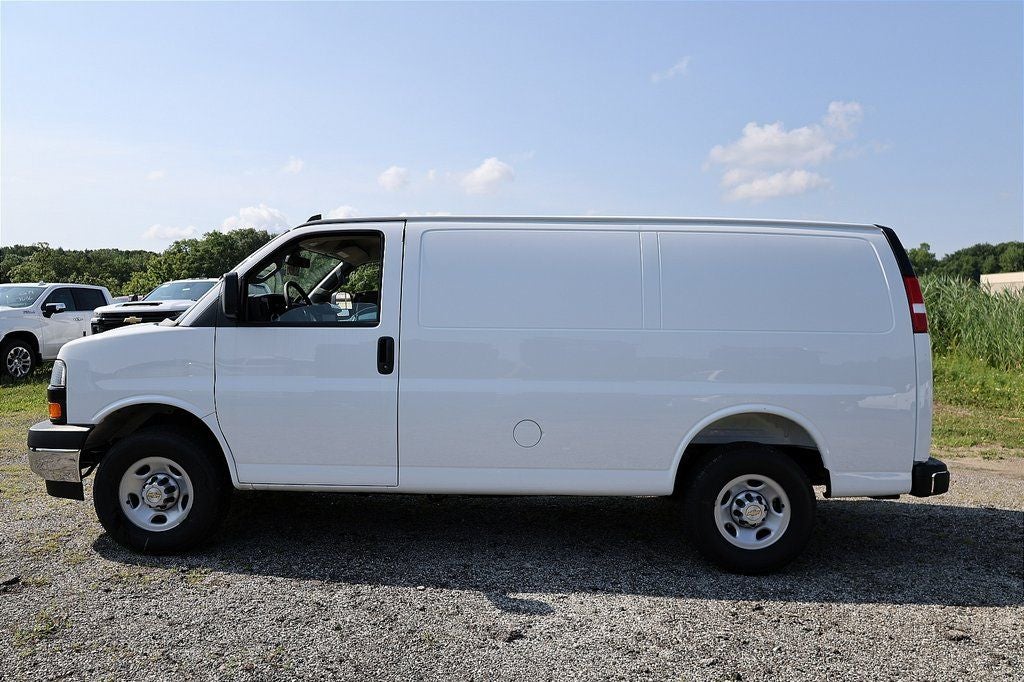 2025 Chevrolet Express 3500 Work Van Cargo
