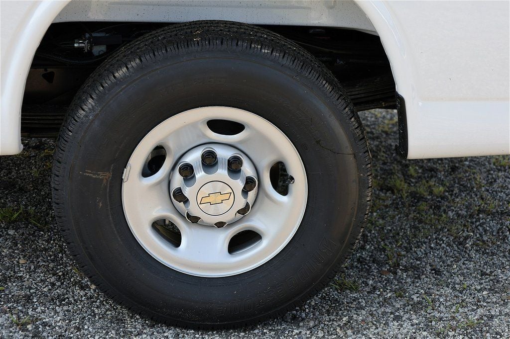 2025 Chevrolet Express 3500 Work Van Cargo