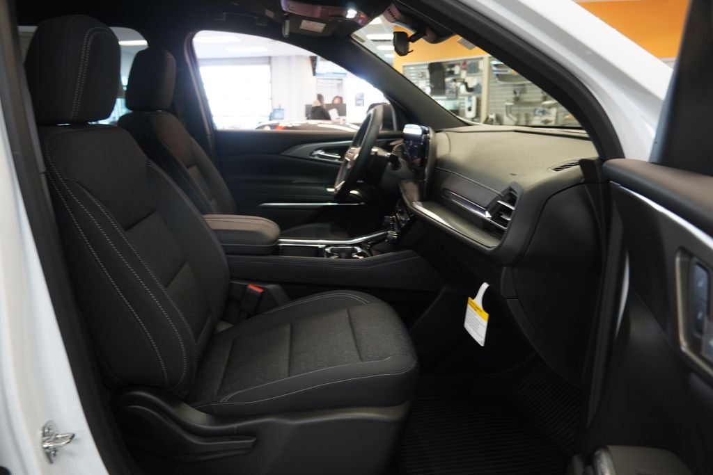 2026 Chevrolet Traverse LT 2LT