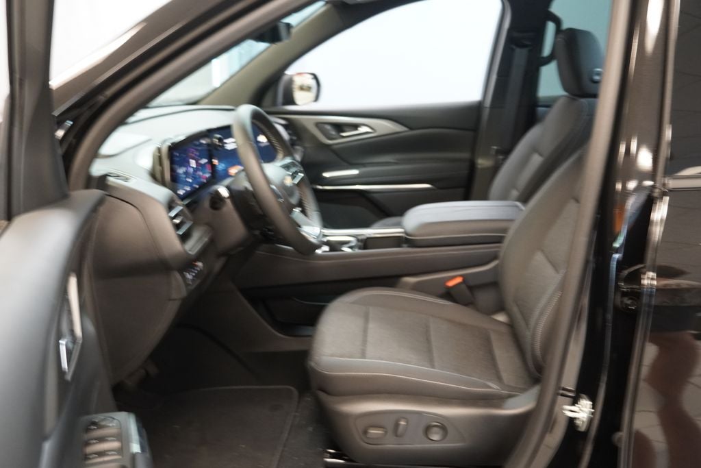 2026 Chevrolet Traverse LT 2LT