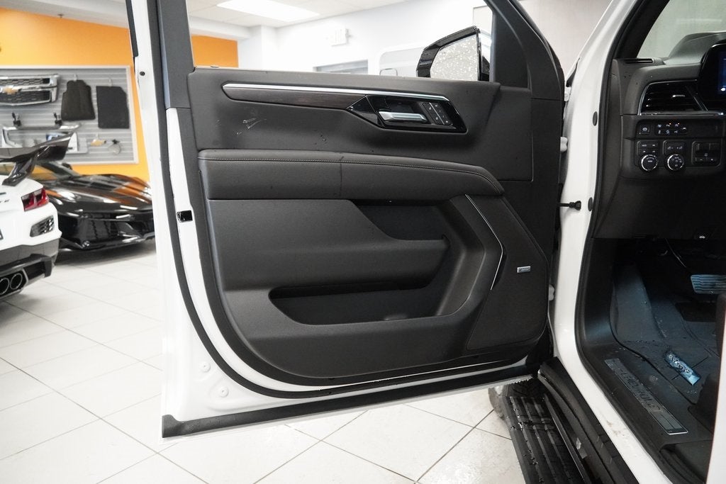 2025 Chevrolet Suburban Premier