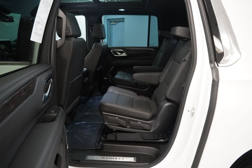 2024 Chevrolet Suburban LT 4X4