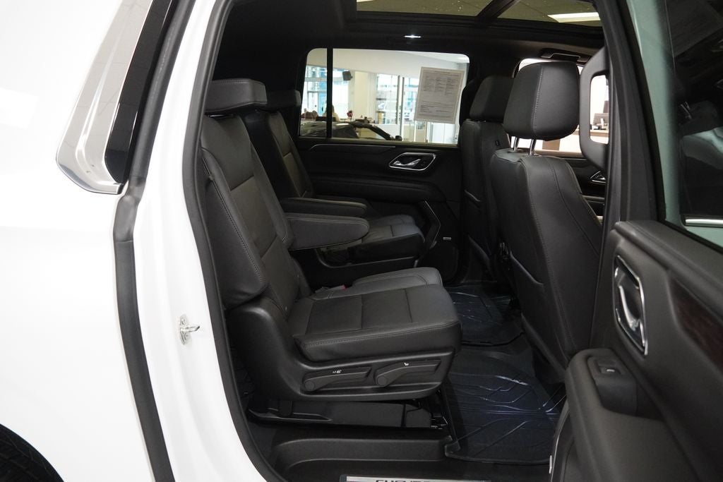 2024 Chevrolet Suburban LT 4X4