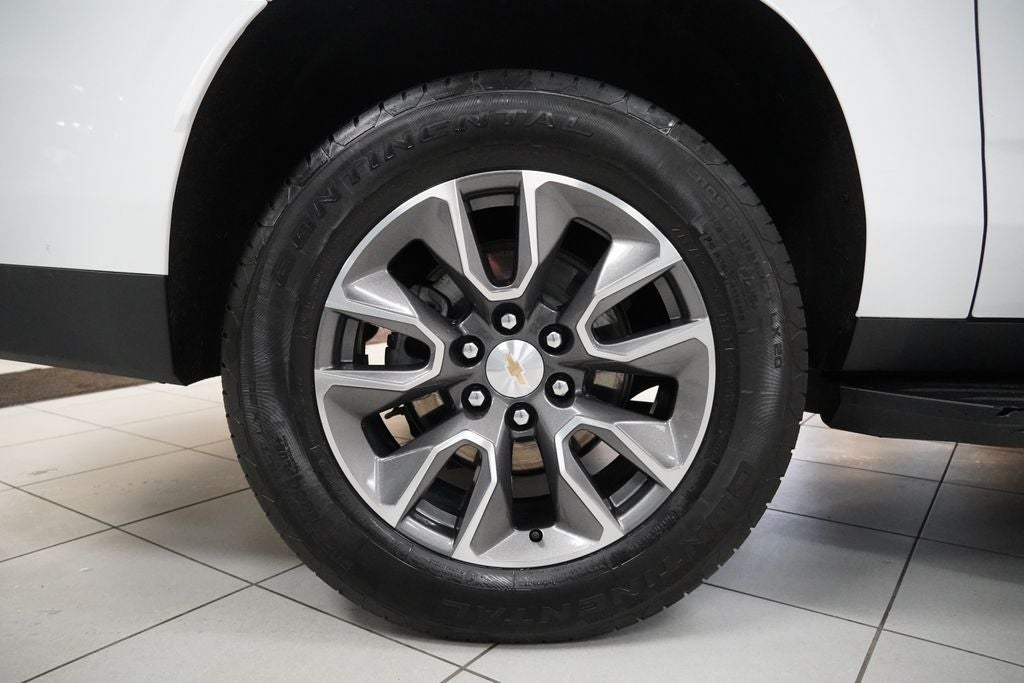 2024 Chevrolet Suburban LT 4X4