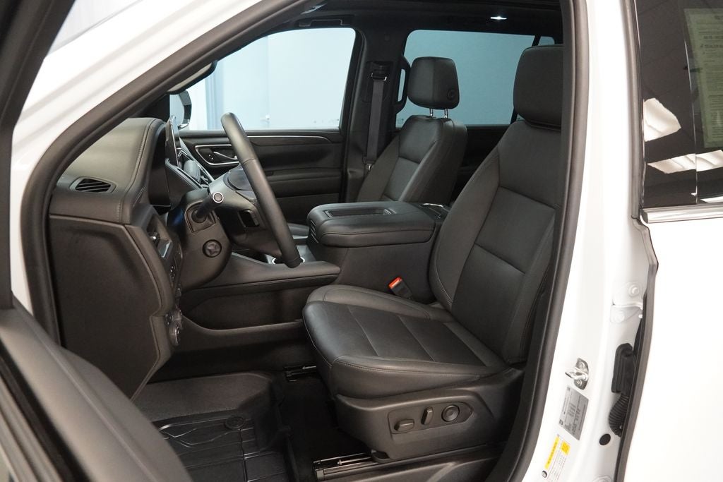2024 Chevrolet Suburban LT 4X4