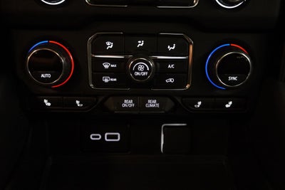 2024 Chevrolet Suburban LT 4X4